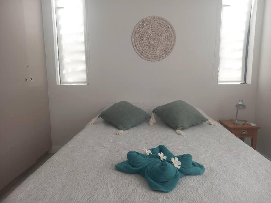 Beachfront Apartment Тамарин Экстерьер фото